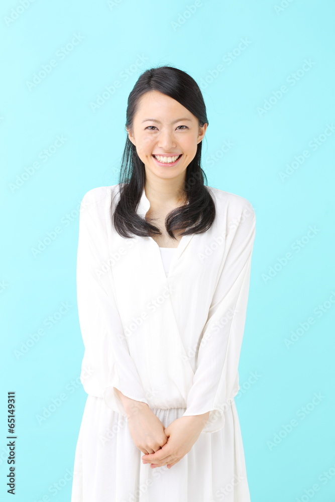 若い女性 若い女性