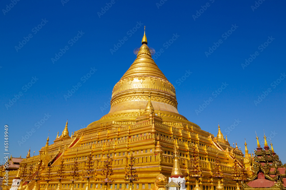 Shwezigon Pagoda,Bagan, Myanmar