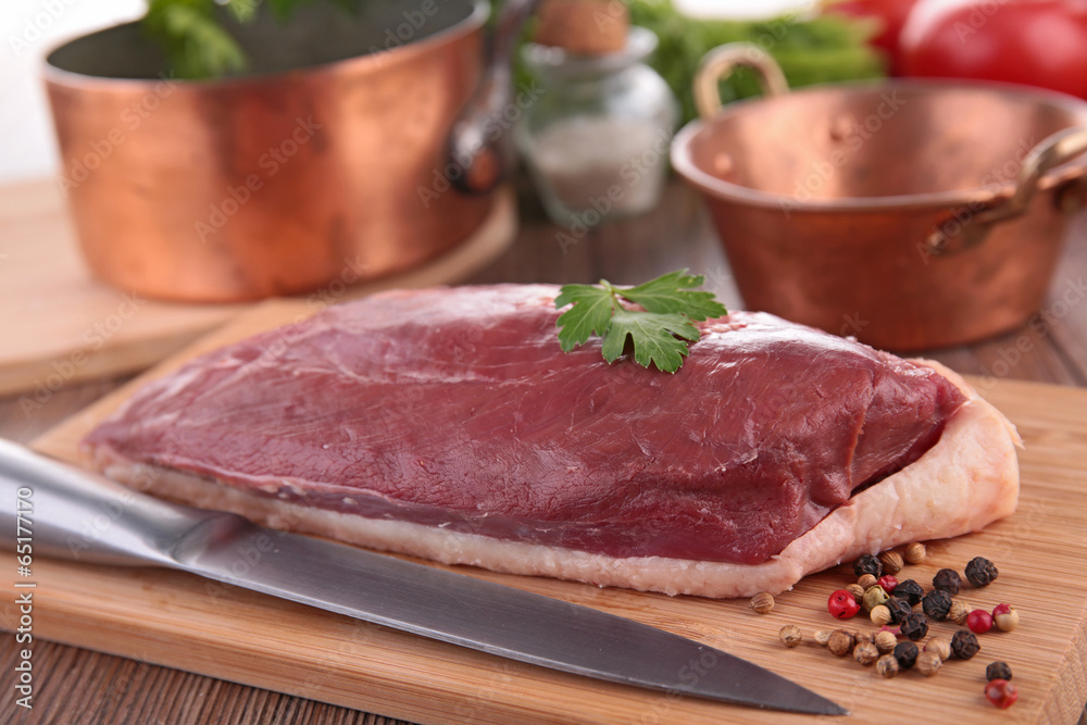 Fototapeta premium raw duck