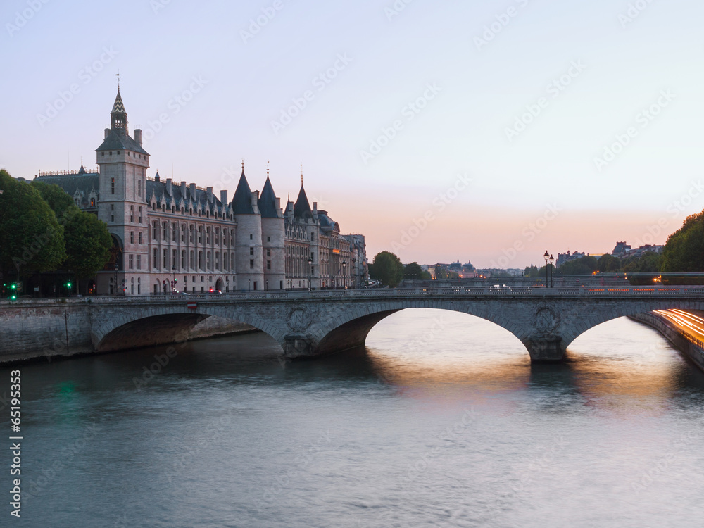 Fototapeta premium Pont au Change / Conciergerie