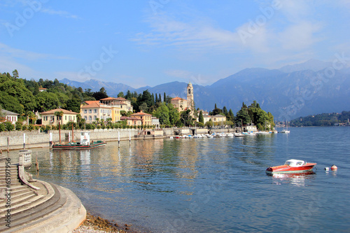 Le Lac de Côme en Italie photo