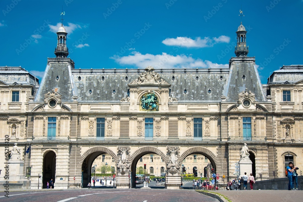 Fototapeta premium Musée du Louvre à Paris