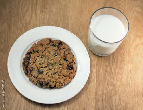 Chocolate chip cookie and milk