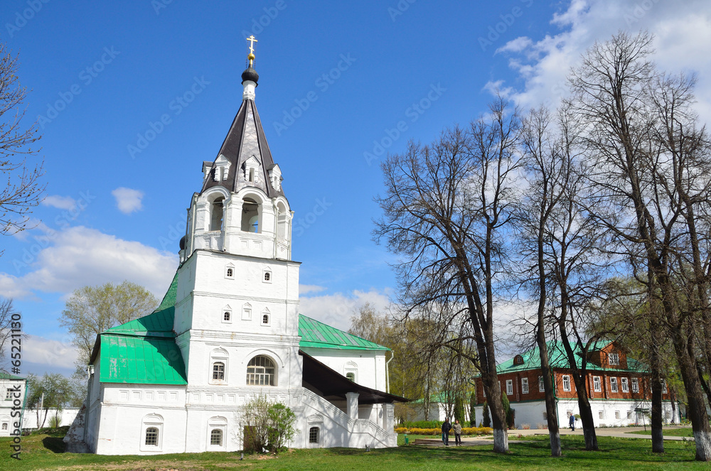Покровская церковь и настоятельские покои в Александрове