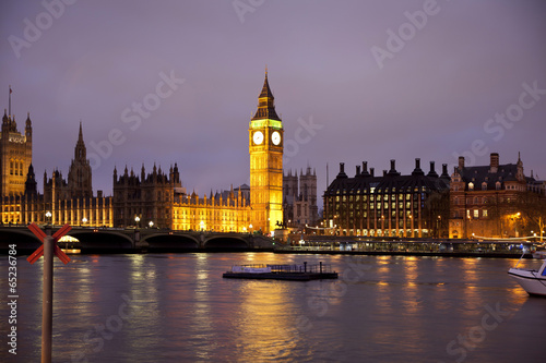 Night view of Big Ben and Houses of Parliament, London UK