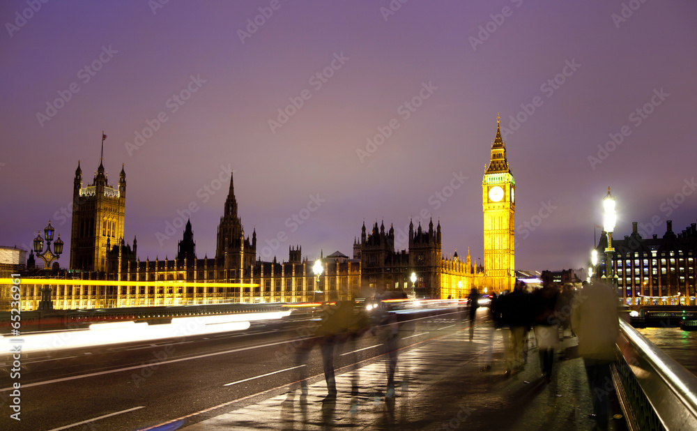 Night view of Big Ben and Houses of Parliament, London UK