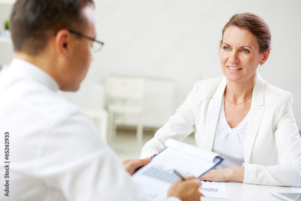 Conversation in office