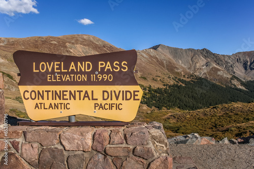Sign at the Loveland pass in Colorado photo