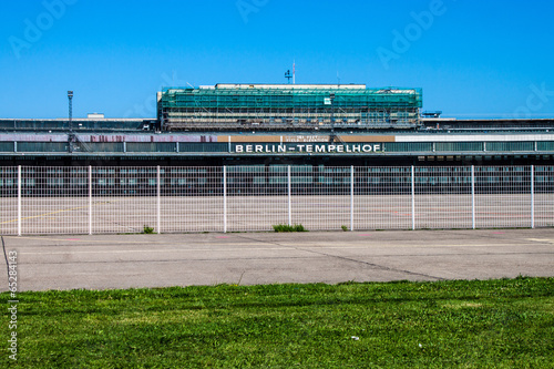 Canvas Print Former Tempelhof Airport, Berlin