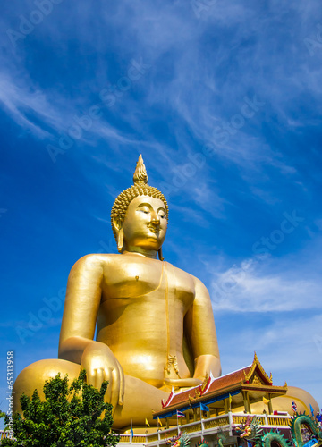 Big Golden Buddha statue