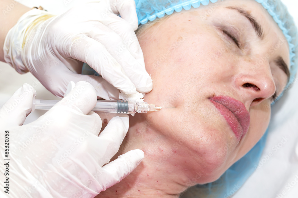 Cosmetic treatment with injection in a clinic Cosmetic treatment with injection in a clinic