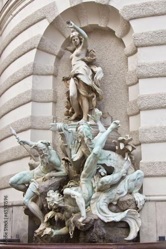 Brunnen vor der Hofburg - die Macht zur See 2