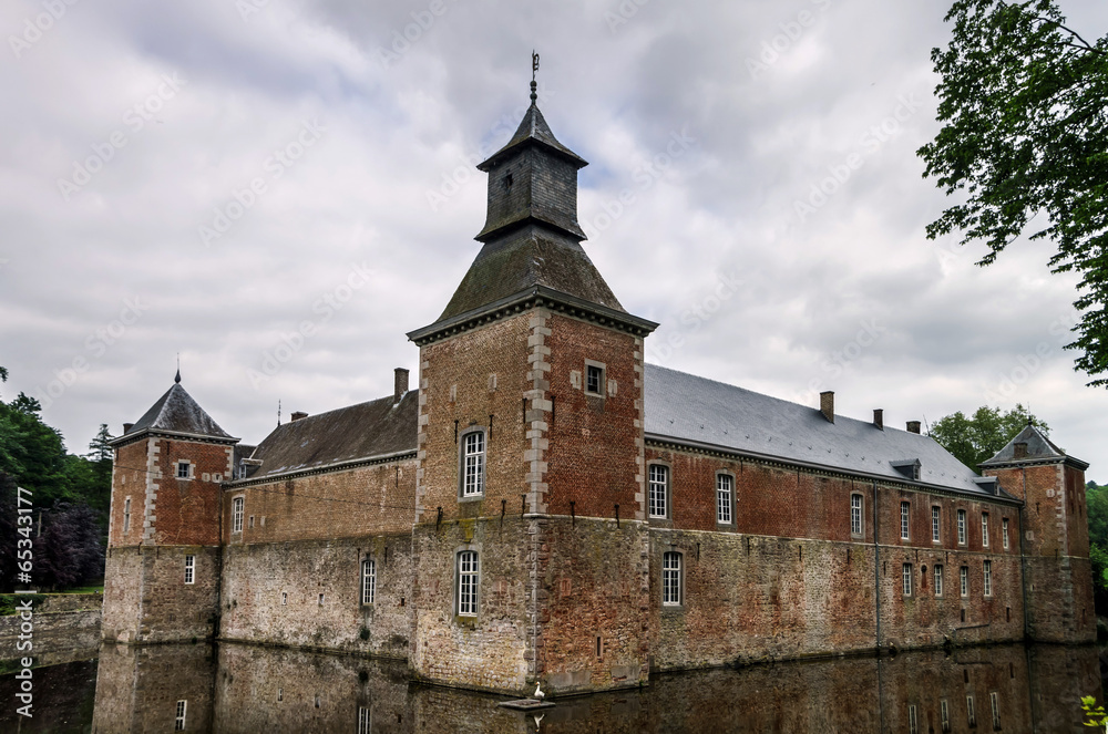 Fototapeta premium Medieval castle with reflection