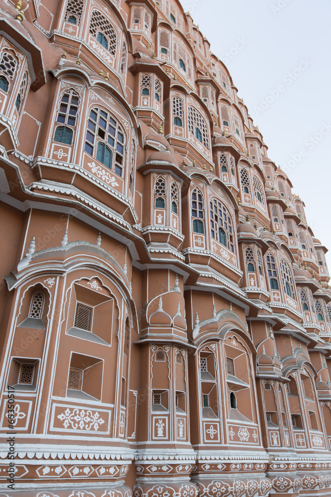 Fachada principal del Hawa Mahal en Jaipur-India
