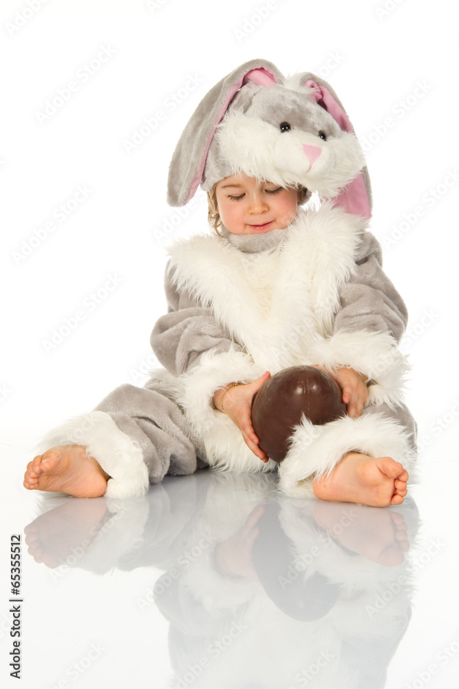 Fototapeta premium Little bunny with easter egg