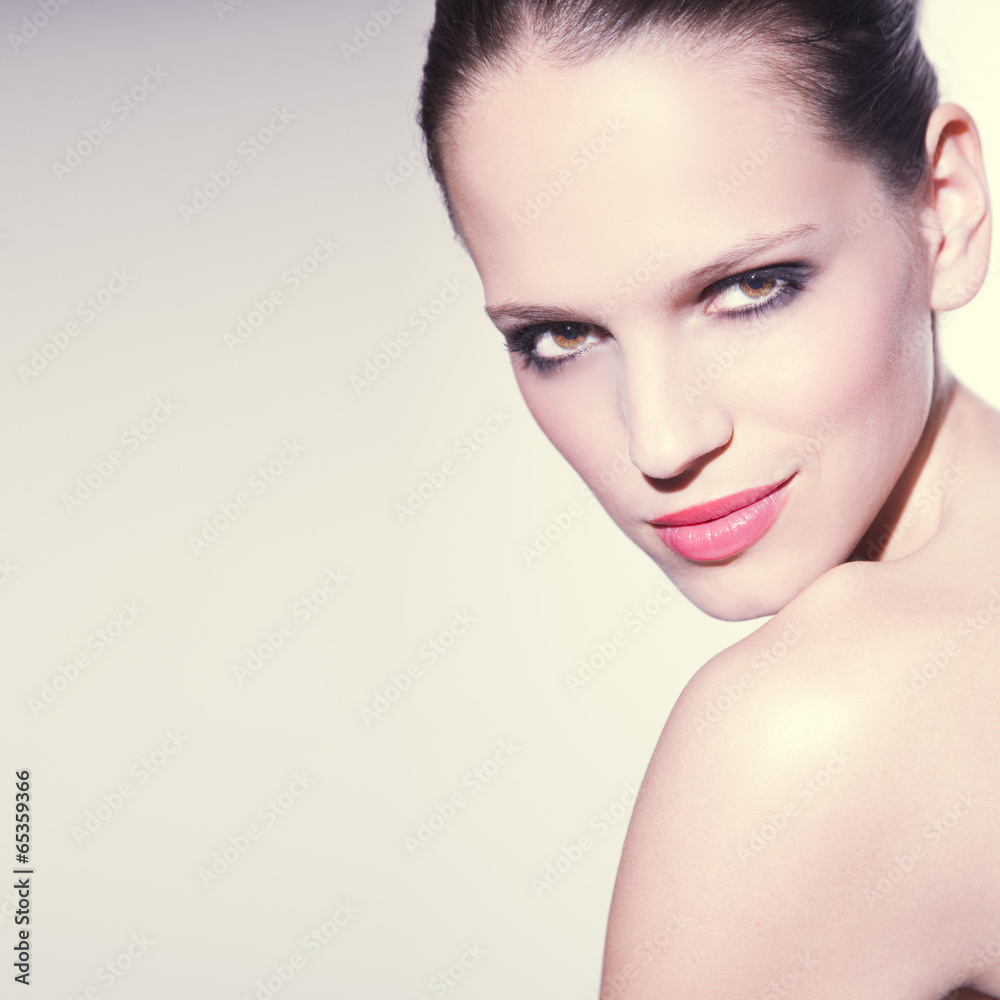 Naklejka premium Beautiful woman portrait