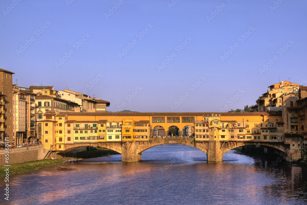 Ponte Vecchio over Arno river, Florence, Italy (HDR)
