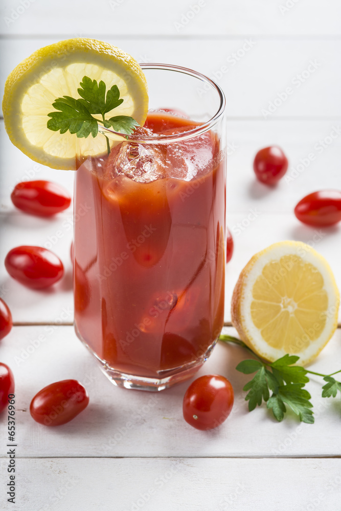 Zumo de tomate cherry, bloody mary, gazpacho, cocktail Zumo de tomate cherry, bloody mary, gazpacho, cocktail