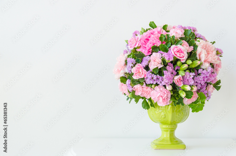 Fototapeta premium Bouquet in vase