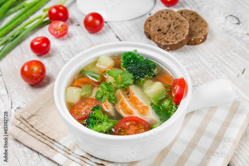 Vegetable soup with chicken