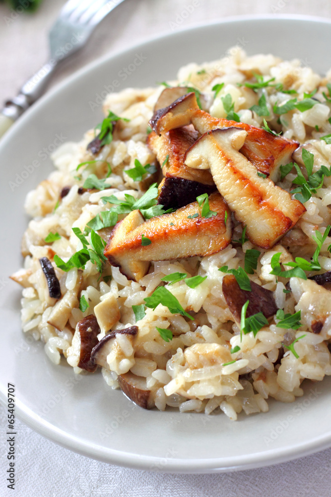 Risotto with white mushrooms Risotto with white mushrooms