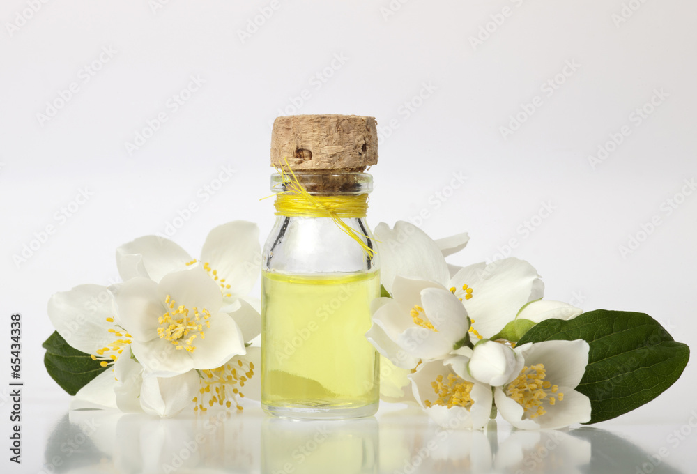 Essential Oil Essential Oil