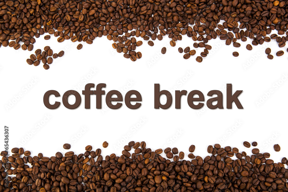 Naklejka premium roasted coffee beans with title