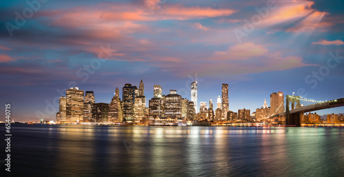 Manhattan at night © jovannig