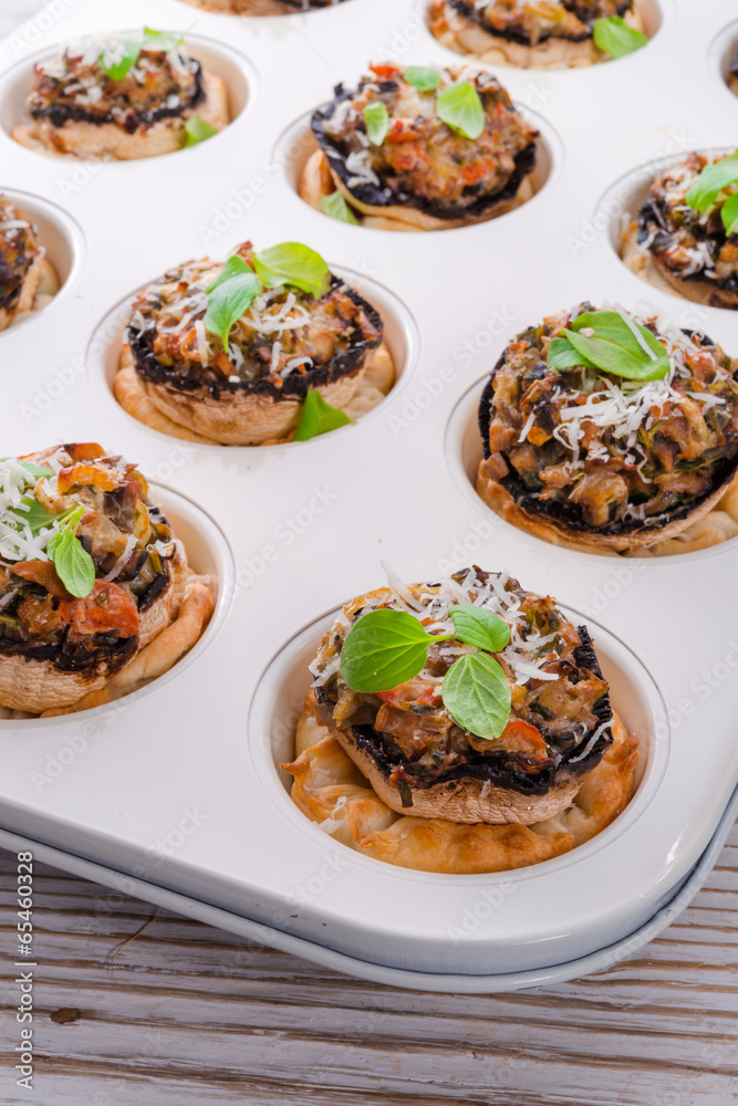 Champignons with puff pastry