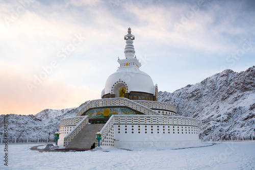 Shanti stupa photo