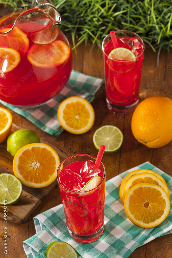 Fototapeta premium Refreshing Cold Fruit Punch