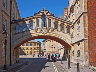 Fototapete Seufzerbrücke Seufzerbrücke Oxford altehrwürdige Fassade  © Spiroview Inc.