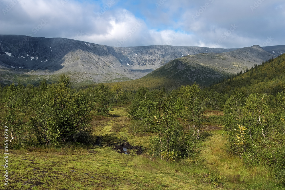 Takhtarvumchorr and Takhtarpor mountain ranges, Khibiny Mountain