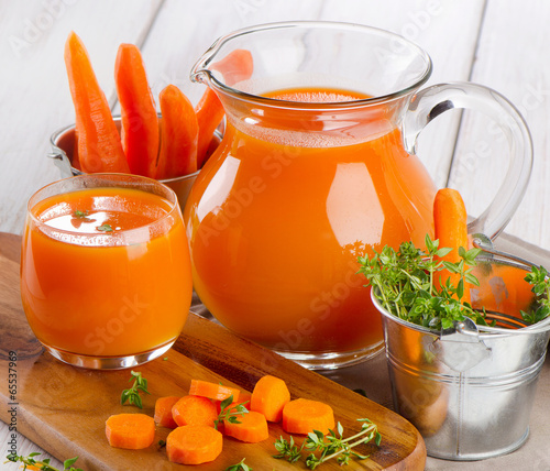 Carrot juice photo