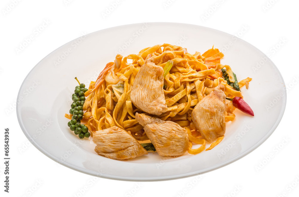 Fried noodles with chicken