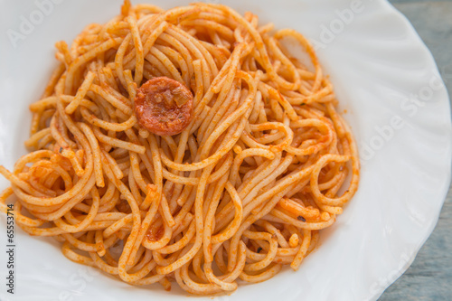 spaghetti with tomato
