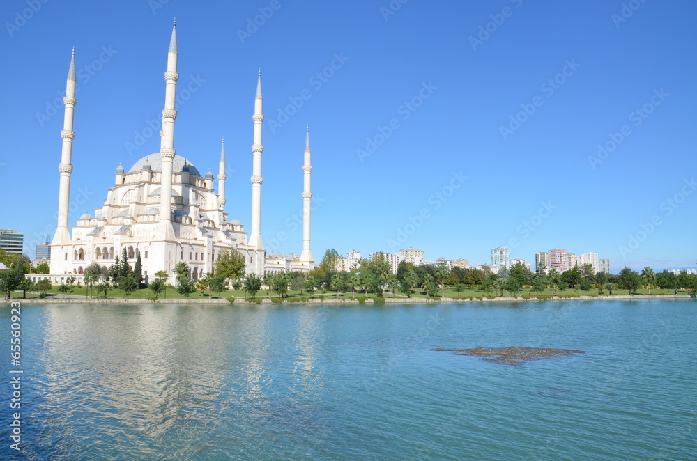 Naklejka premium Sabancı Mosque, Adana