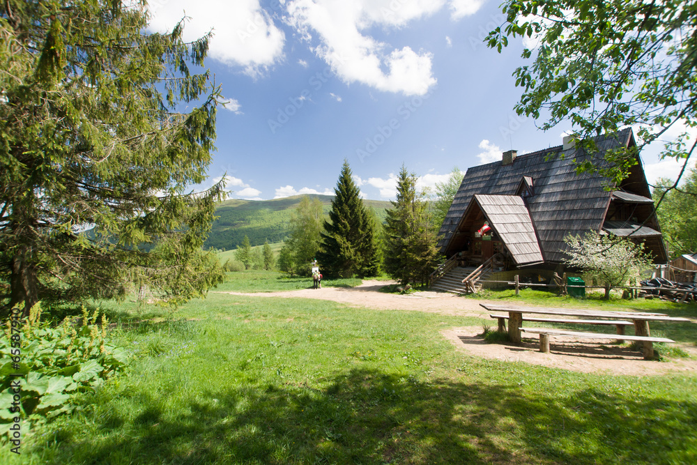 Schronisko górskie pod Małą Rawką, Bieszczady, Polska Schronisko górskie pod Małą Rawką, Bieszczady, Polska