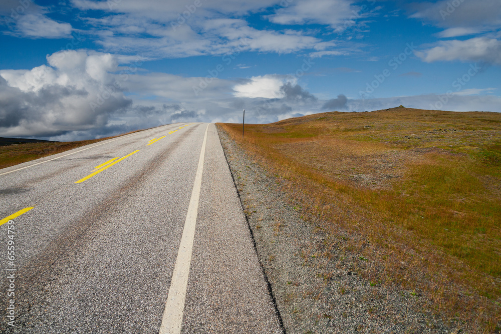 Fototapeta premium Straße zum Nordkapp