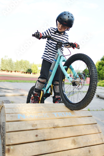 Billede på lærred biker jumping