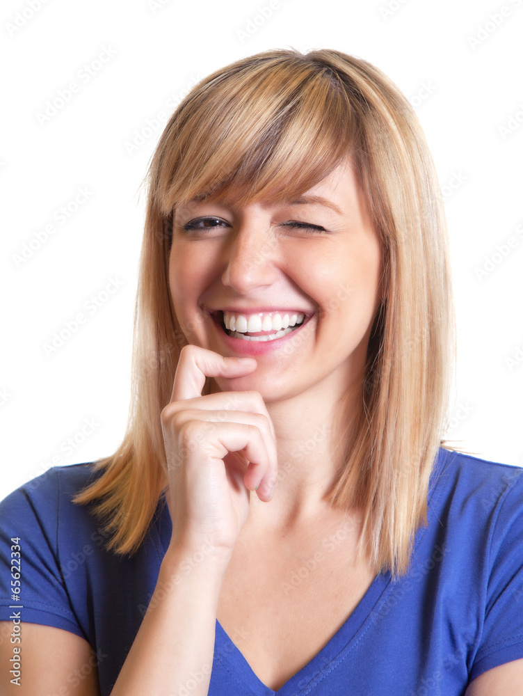 Frau mit dunklen Augen beim Flirten Frau mit dunklen Augen beim Flirten