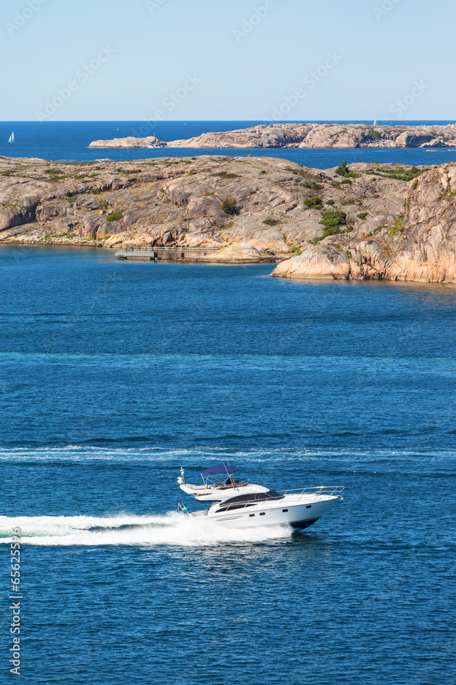 Obraz premium Motor boat