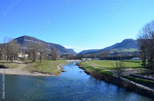 vue générale de Millau et du Tarn  photo