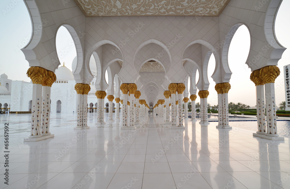 Naklejka premium Sheikh Zayed Moschee in Abu Dhabi