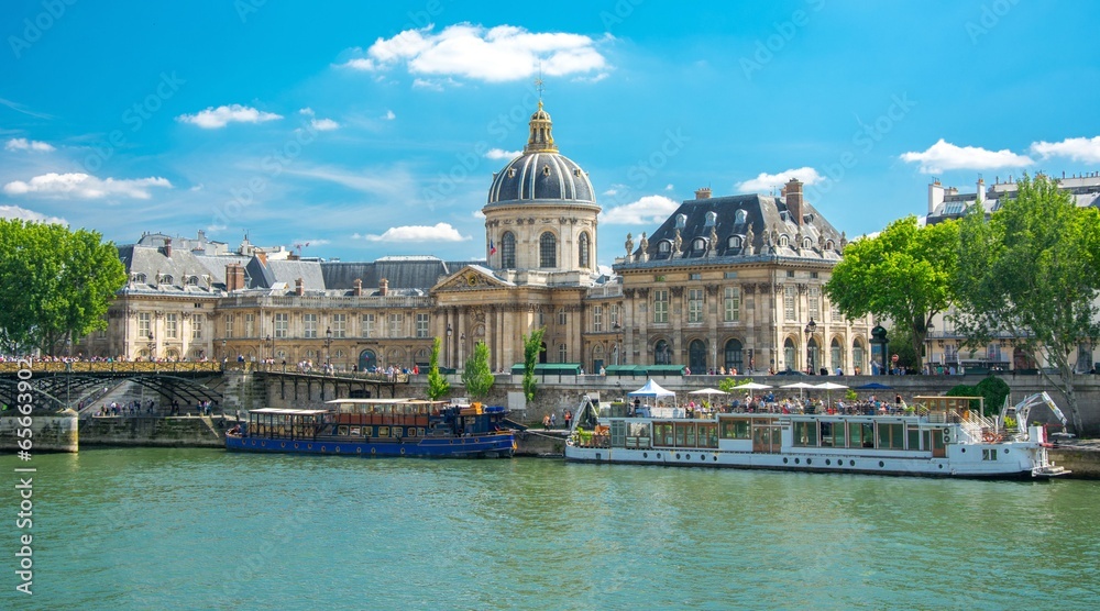 Académie Française et Institut de France à Paris