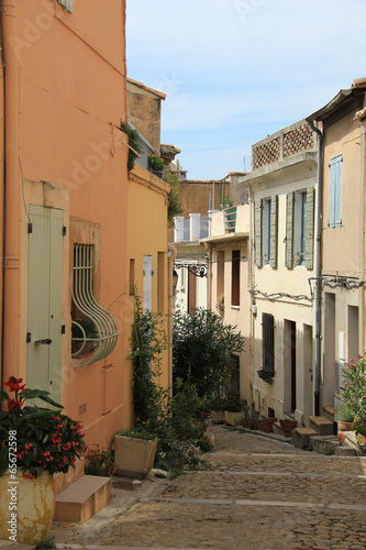Fototapeta Naklejka Na Ścianę i Meble -  Street in Arles