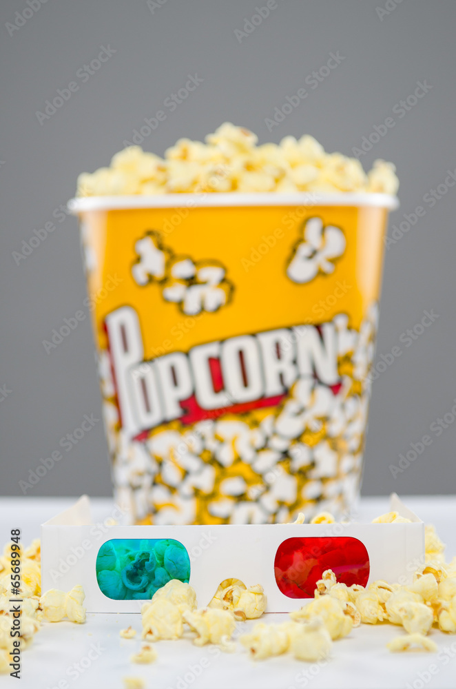 Naklejka premium 3d glasses with popcorn