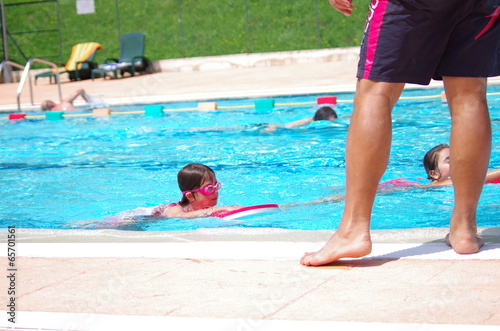 cours de natation en piscine