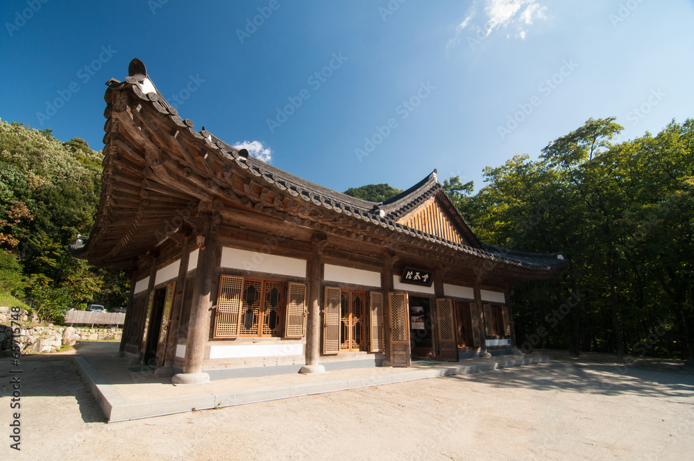 The building of Buddhist Sinheungsa Temple in South korea