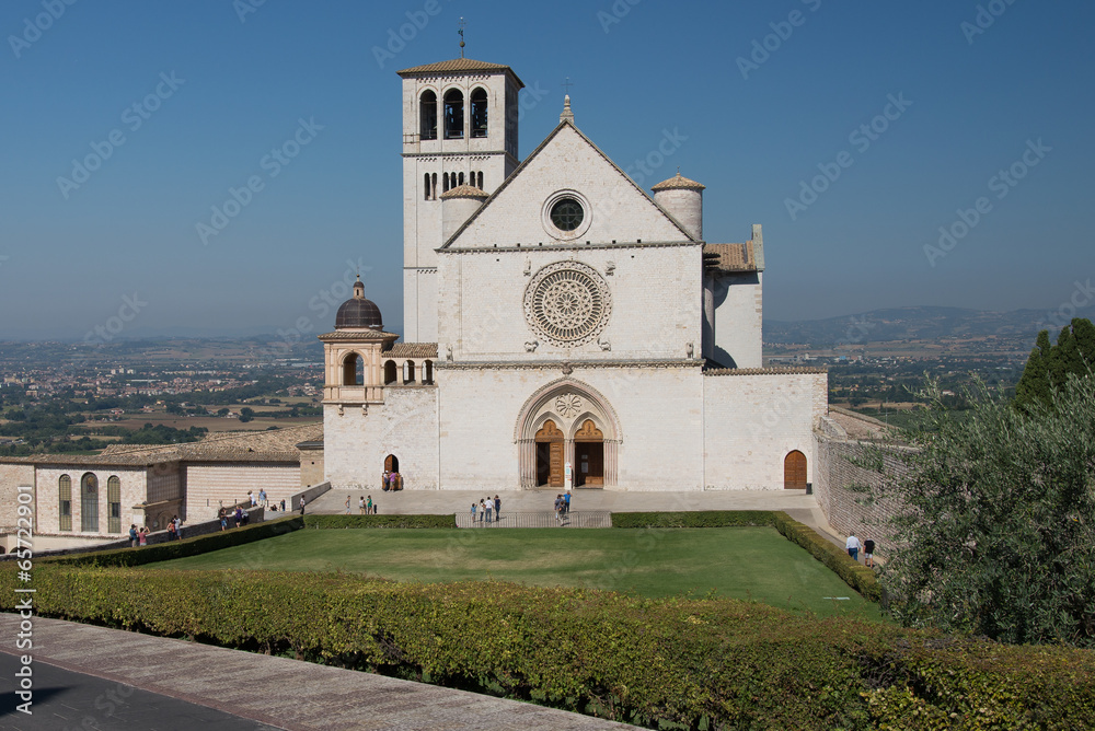 Fototapeta premium Front view of the Basilica of St. Francis of Assisi